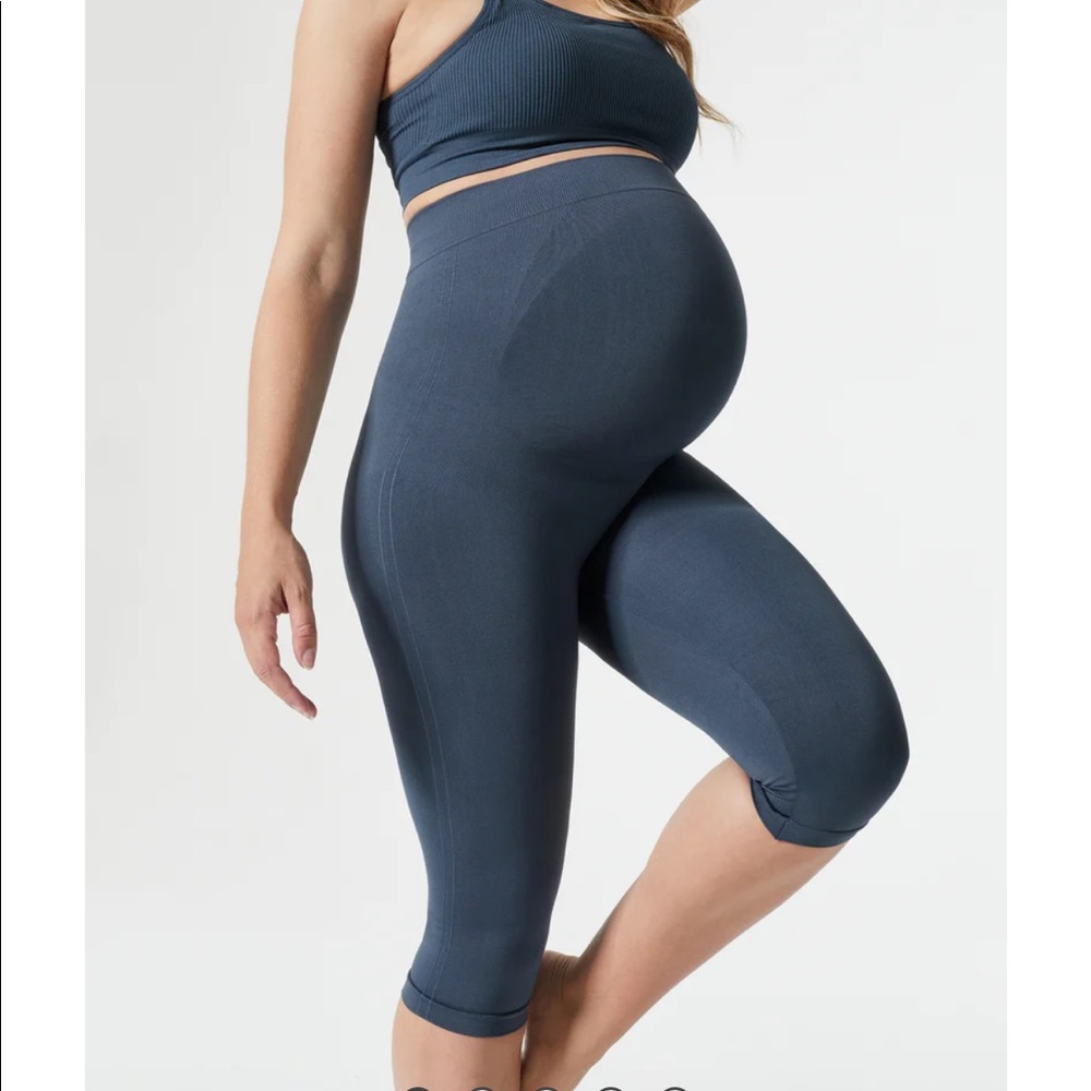 Blanqi Maternity Belly Support Crop Leggings size medium